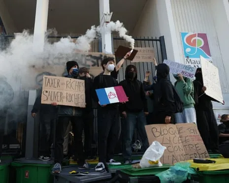 Recently Appointed French PM Under Mounting Pressure as Countrywide Protests Disrupt Education and Transportation